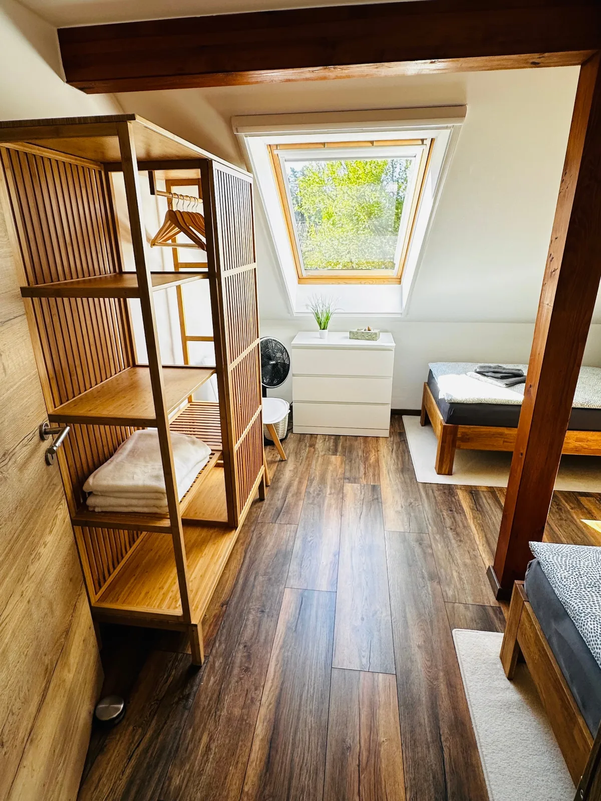 Ferienwohnung Am Waldesrand - Garten, Terrasse, Grill, Luftkühler, Massagesessel, Kinderspielecke, Spielekonsole
