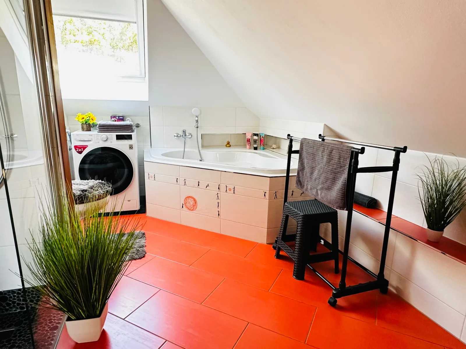 Ferienwohnung Am Waldesrand - Garten, Terrasse, Grill, Luftkühler, Massagesessel, Kinderspielecke, Spielekonsole