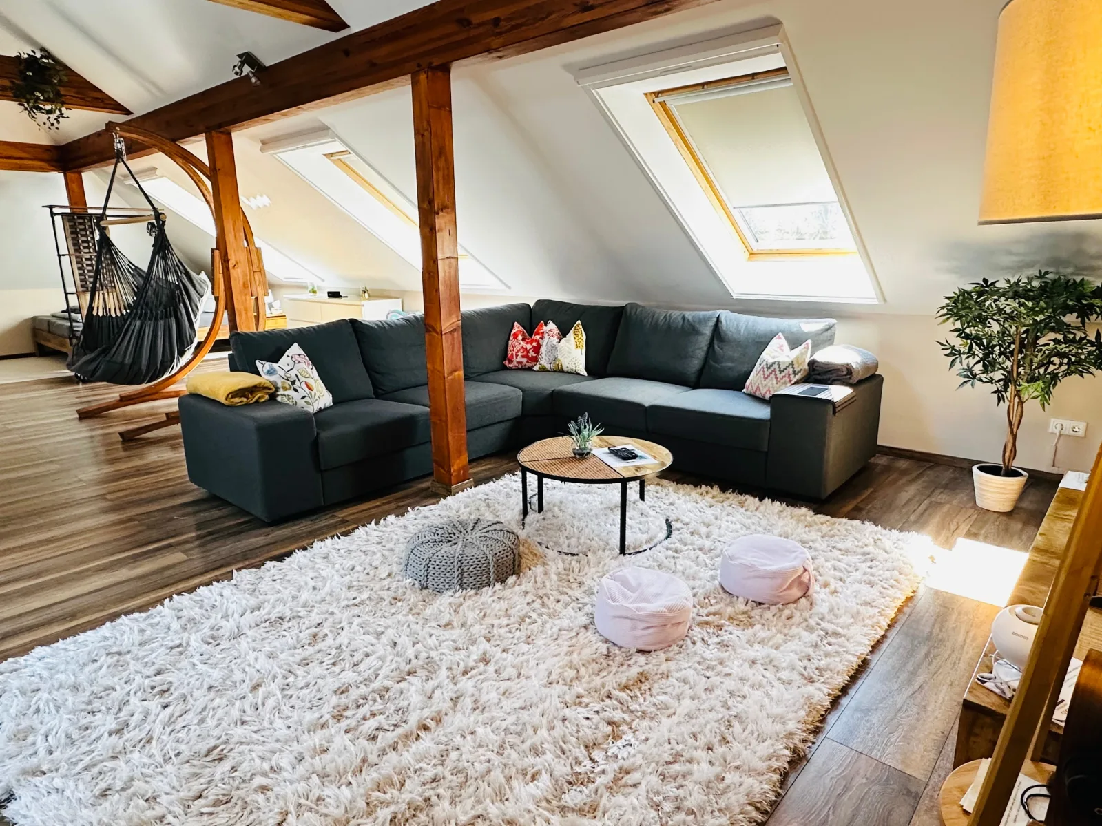 Ferienwohnung Am Waldesrand - Garten, Terrasse, Grill, Luftkühler, Massagesessel, Kinderspielecke, Spielekonsole