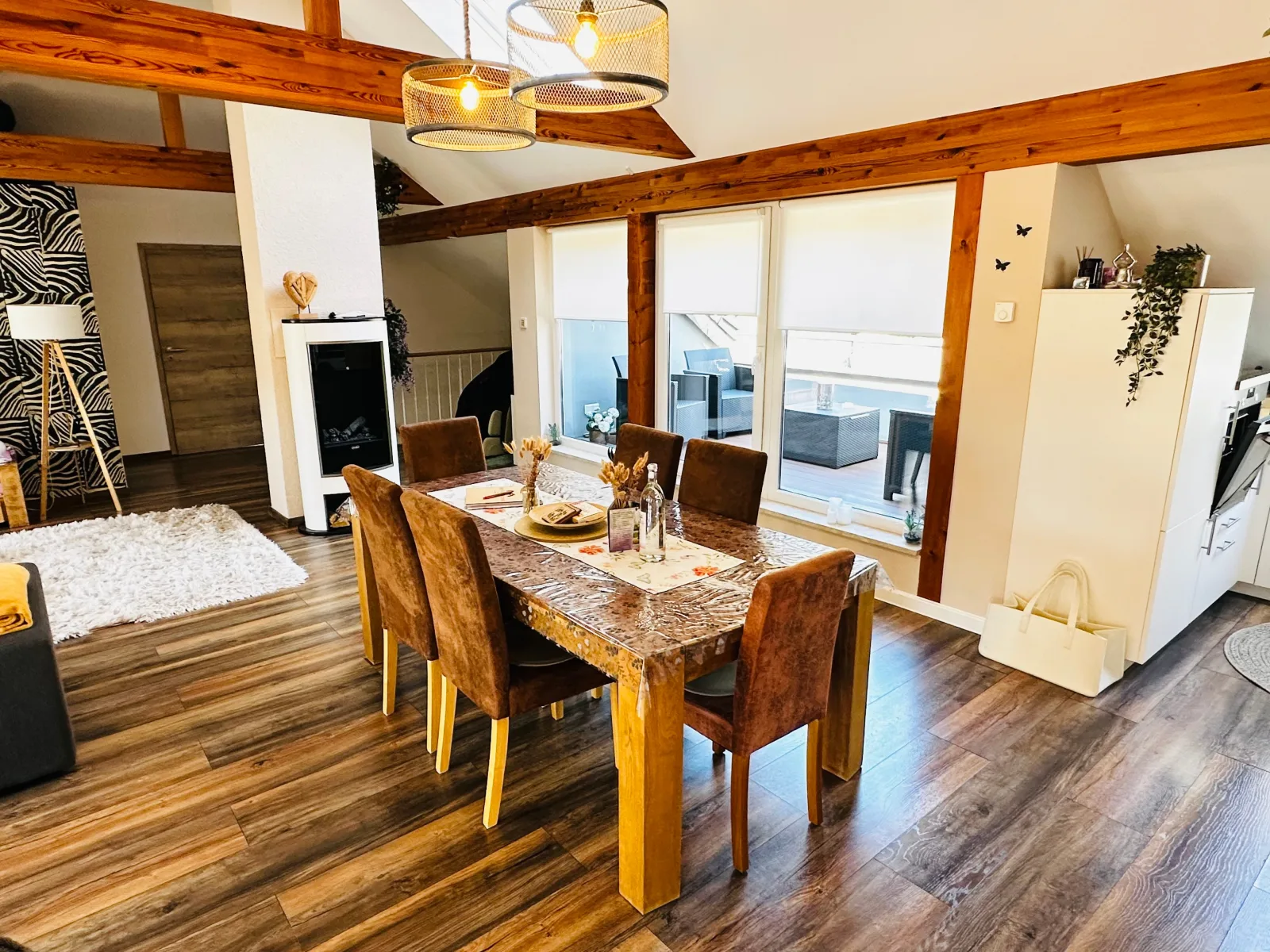 Ferienwohnung Am Waldesrand - Garten, Terrasse, Grill, Luftkühler, Massagesessel, Kinderspielecke, Spielekonsole