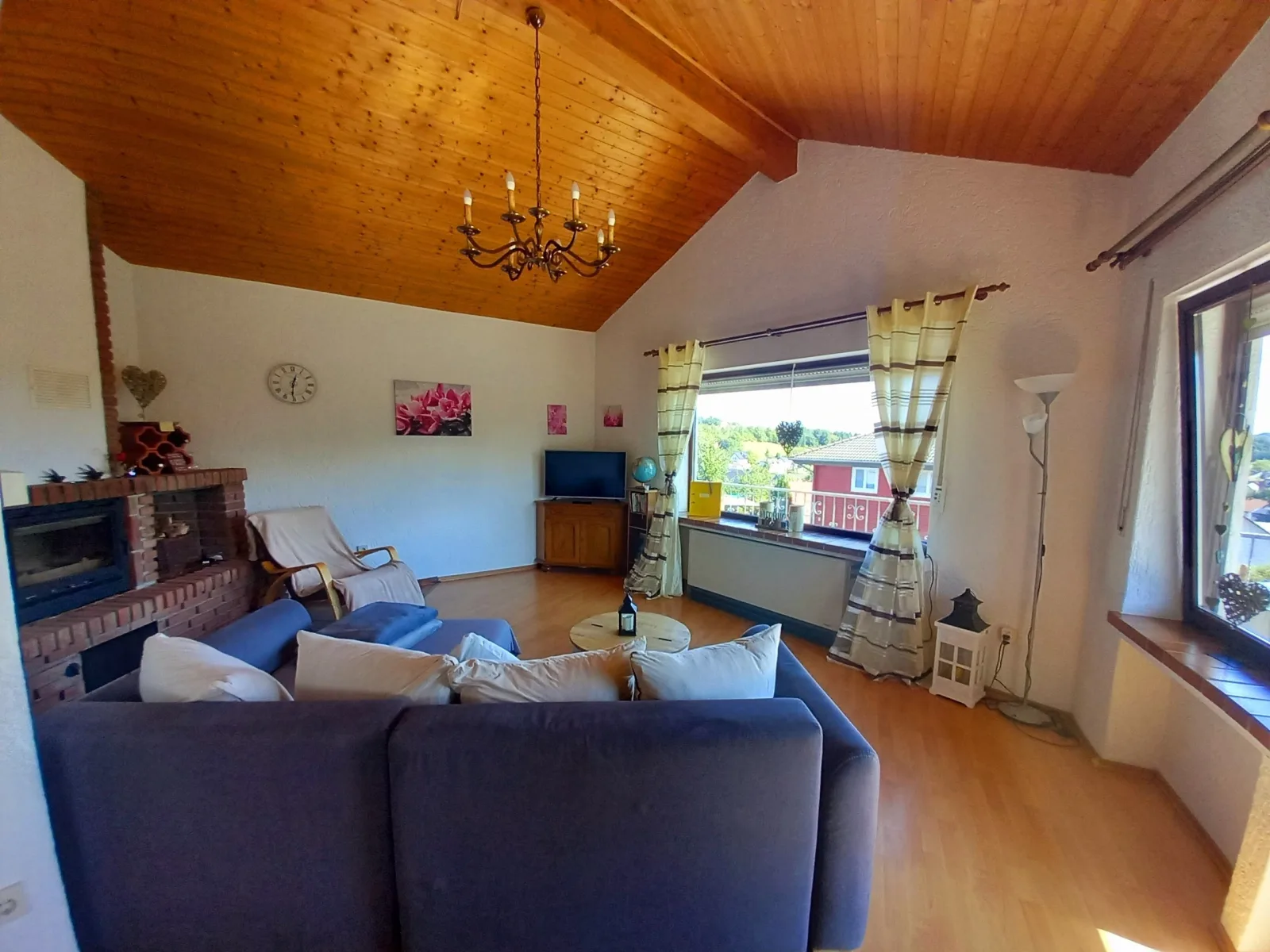 Eifel Urlaub mit Hunden Ferienhaus Schwalbennest Schalkenmehren