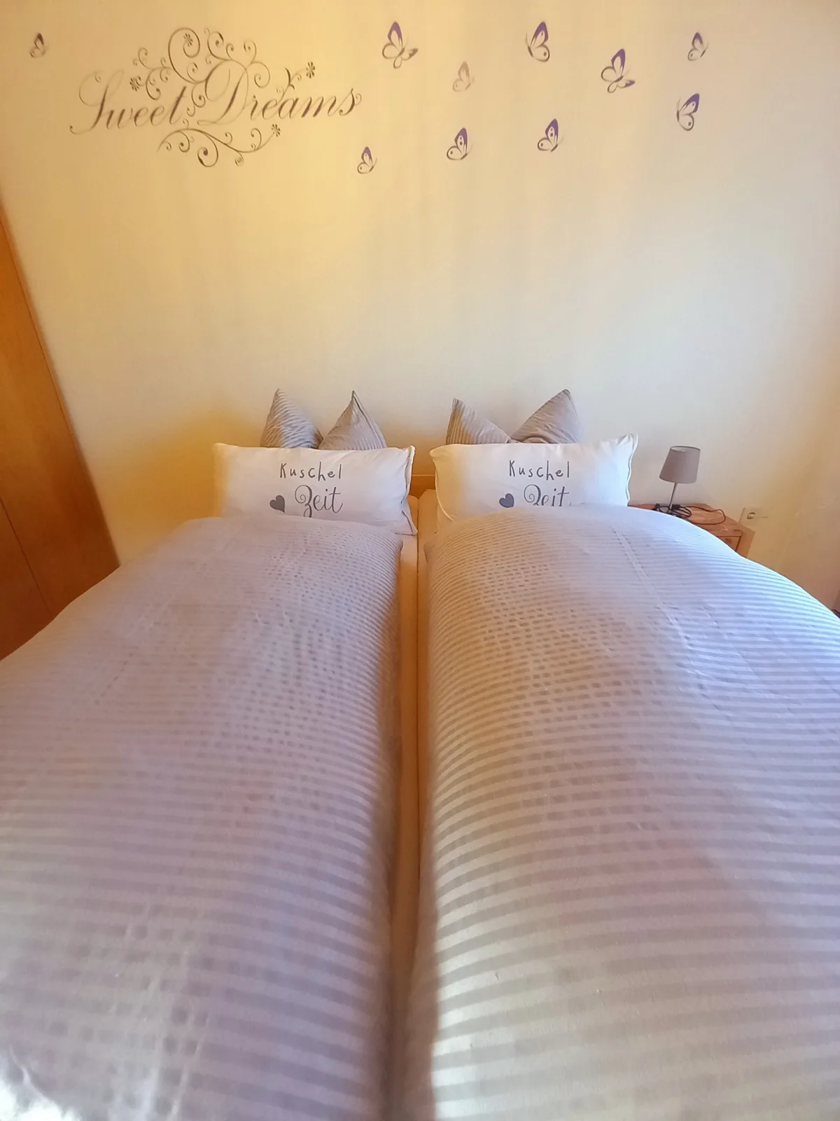 Eifel Urlaub mit Hunden Ferienhaus Schwalbennest Schalkenmehren