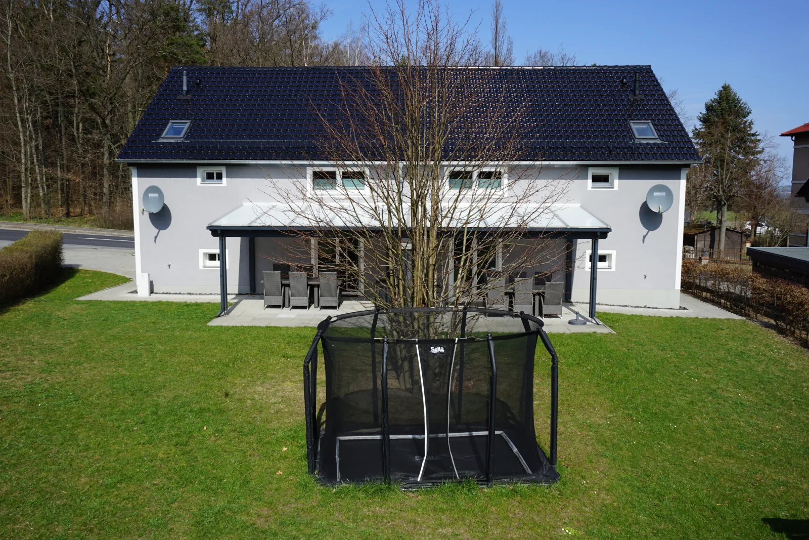 Ferienhaus Bimmelbahn 2 - Familienferienhaus 100 m²  am Dampflokbahnhof / Sauna / Trampolin/ Spielezimmer