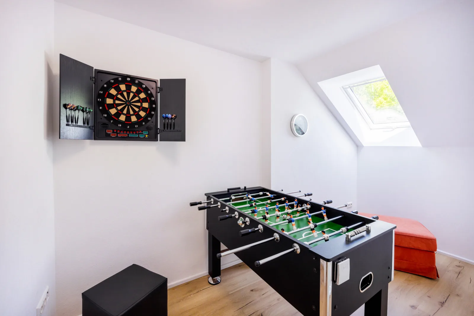 Ferienhaus Bimmelbahn 2 - Familienferienhaus 100 m²  am Dampflokbahnhof / Sauna / Trampolin/ Spielezimmer