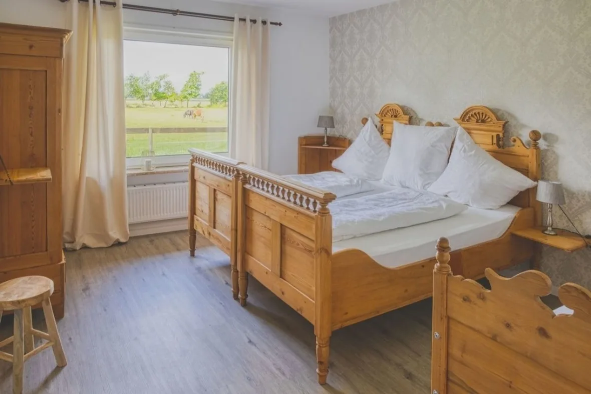Landhaus Sonnenglück-freistehend und eingezäunt auf ca 1,20m
