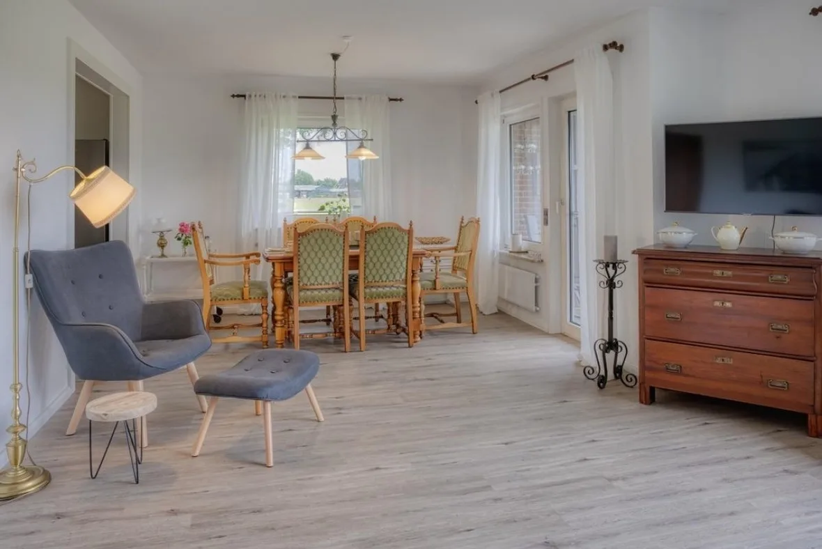 Landhaus Sonnenglück-freistehend und eingezäunt auf ca 1,20m