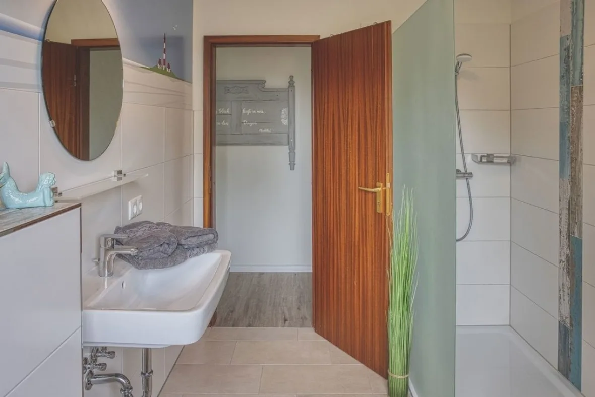 Landhaus Sonnenglück-freistehend und eingezäunt auf ca 1,20m
