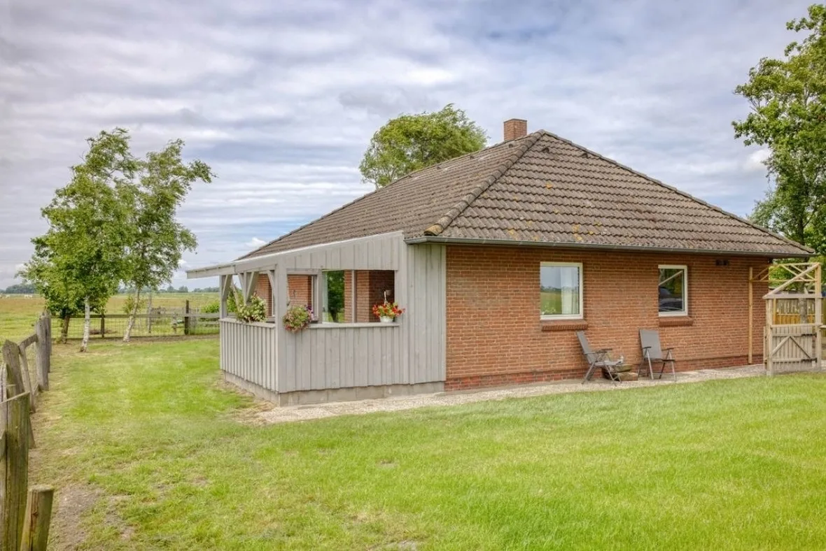 Landhaus Sonnenglück-freistehend und eingezäunt auf ca 1,20m