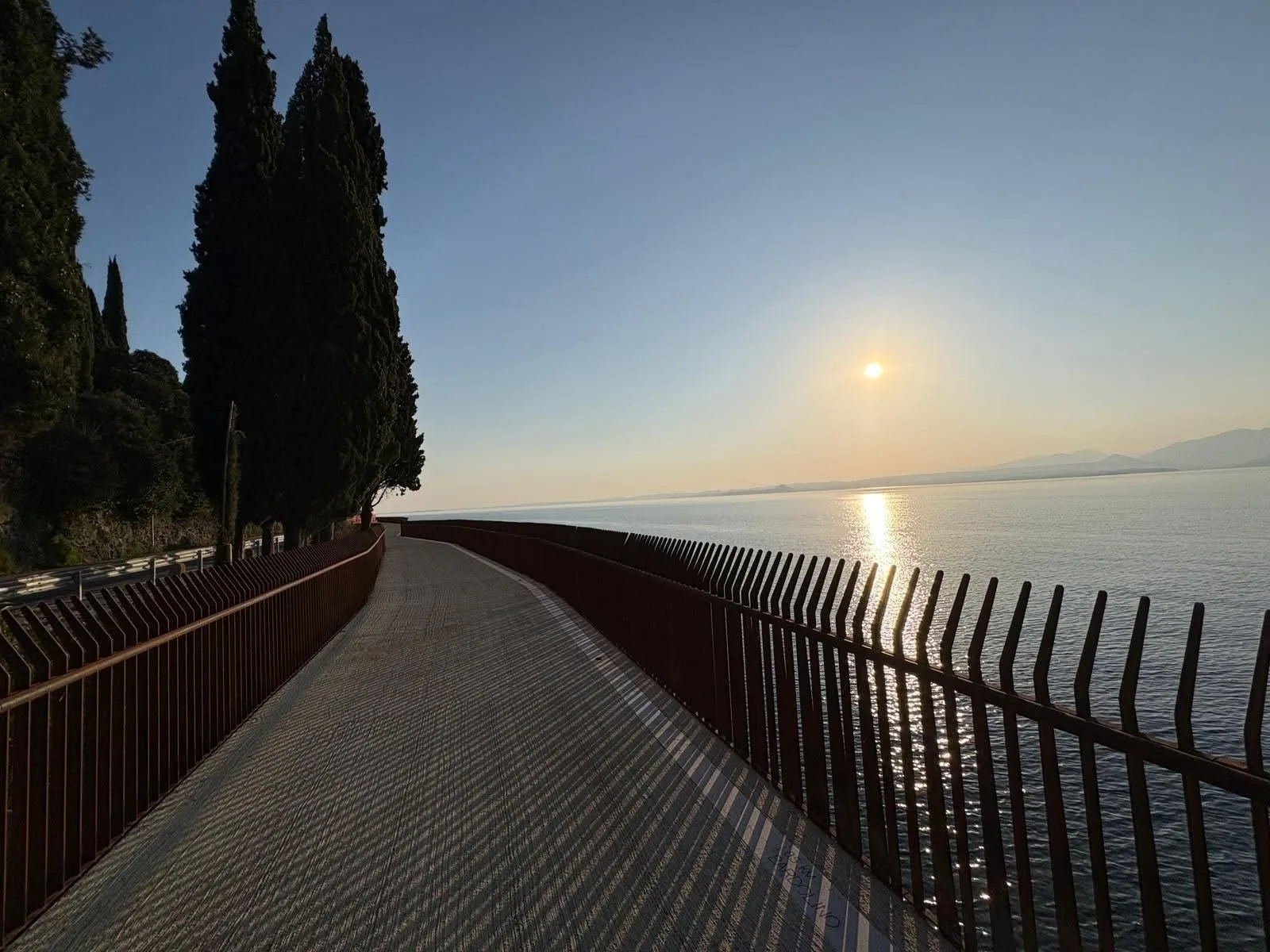 3 Zimmer Apartment am  Gardasee mit traumhaften Seeblick und Pool in Torri  del Benaco