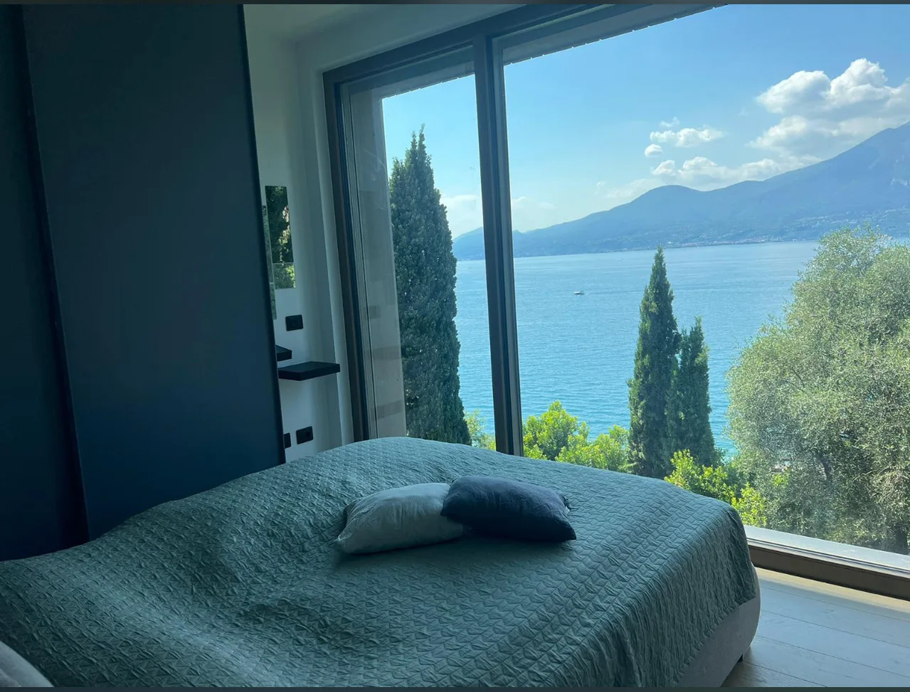 3 Zimmer Apartment am  Gardasee mit traumhaften Seeblick und Pool in Torri  del Benaco