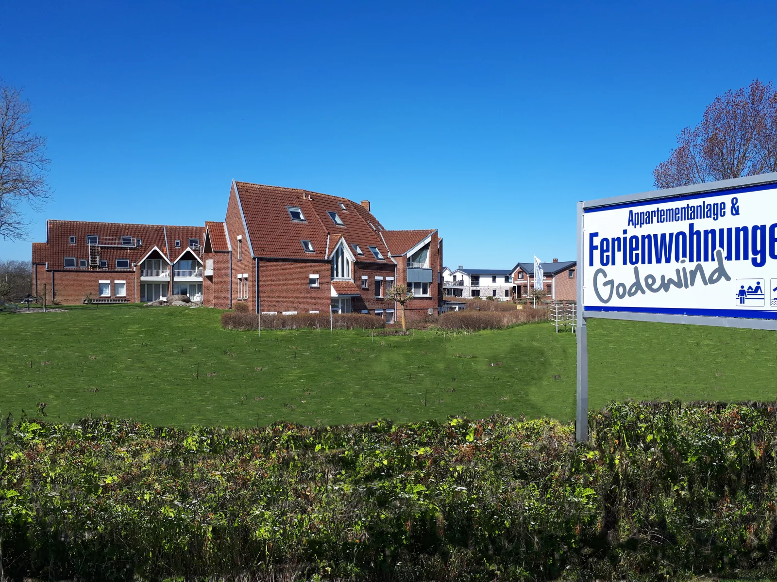 Terrassen-Fewo "Ankerplatz" direkt am Ostseestrand inkl. Schwimmbad
