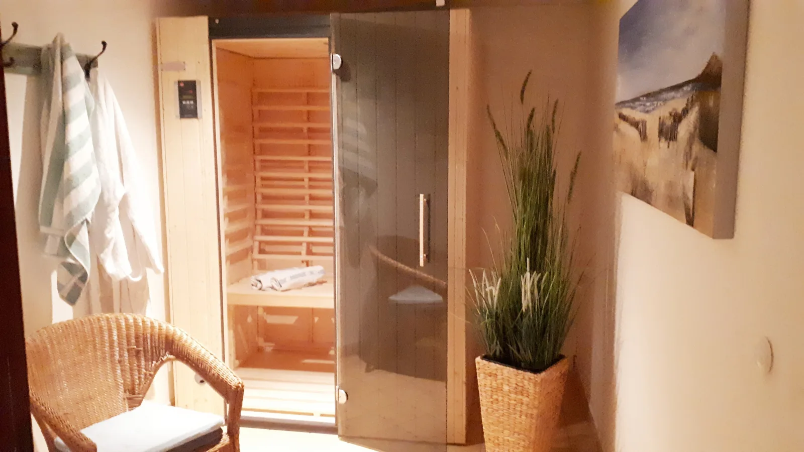 Terrassen-Fewo "Ankerplatz" direkt am Ostseestrand inkl. Schwimmbad