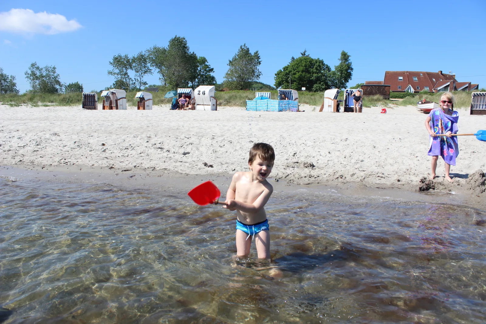Terrassen-Fewo "Ankerplatz" direkt am Ostseestrand inkl. Schwimmbad