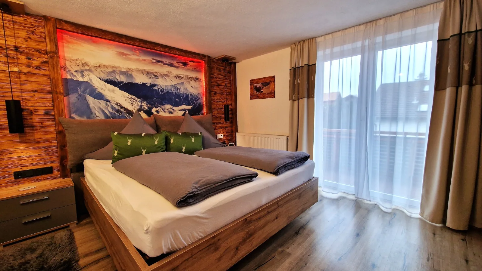Ferienwohnungen Wolf - Wohnung " Eisenberg" 2 Zimmer mit Bergblick