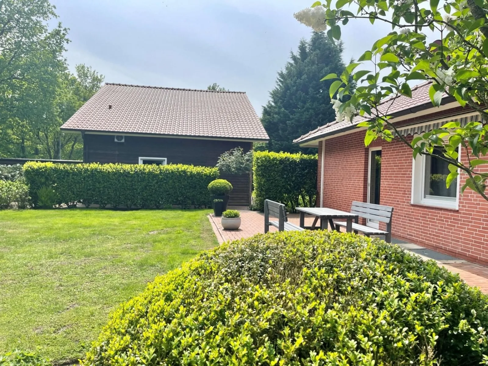Ruhiges Landhaus am Wald mit Garten