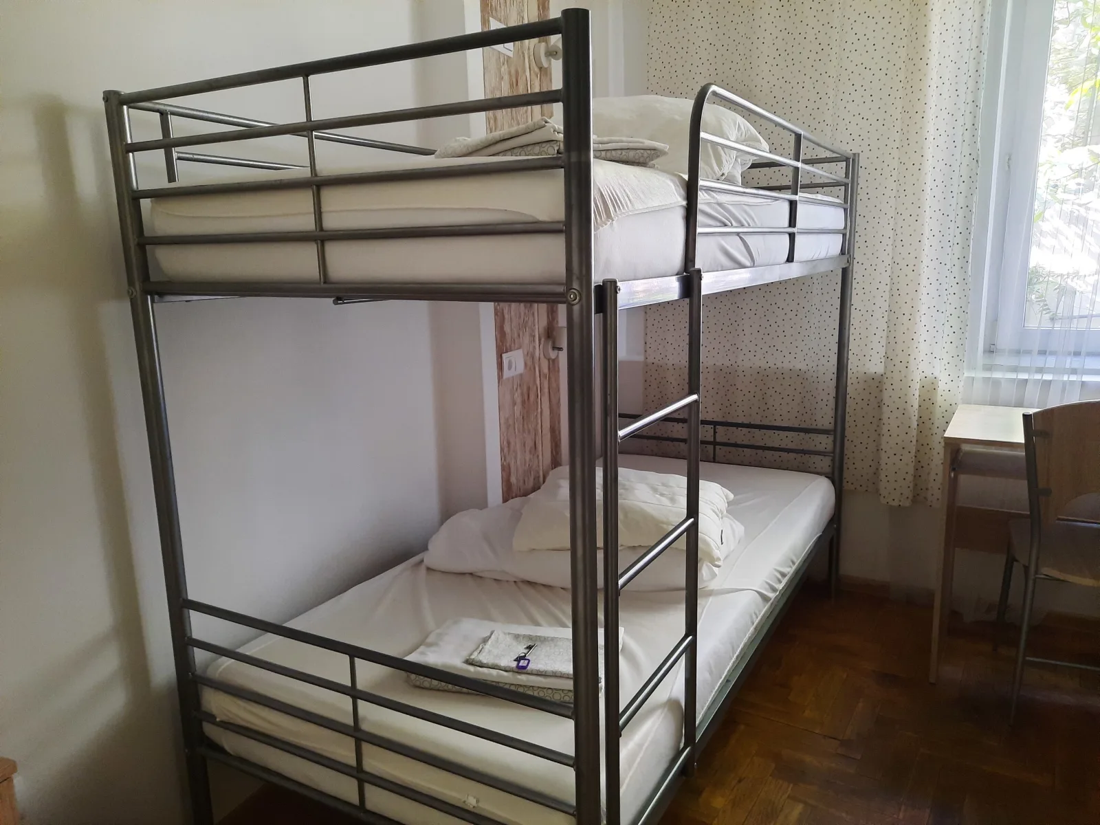 Twin room with bunk bed (Cracow Old Town)