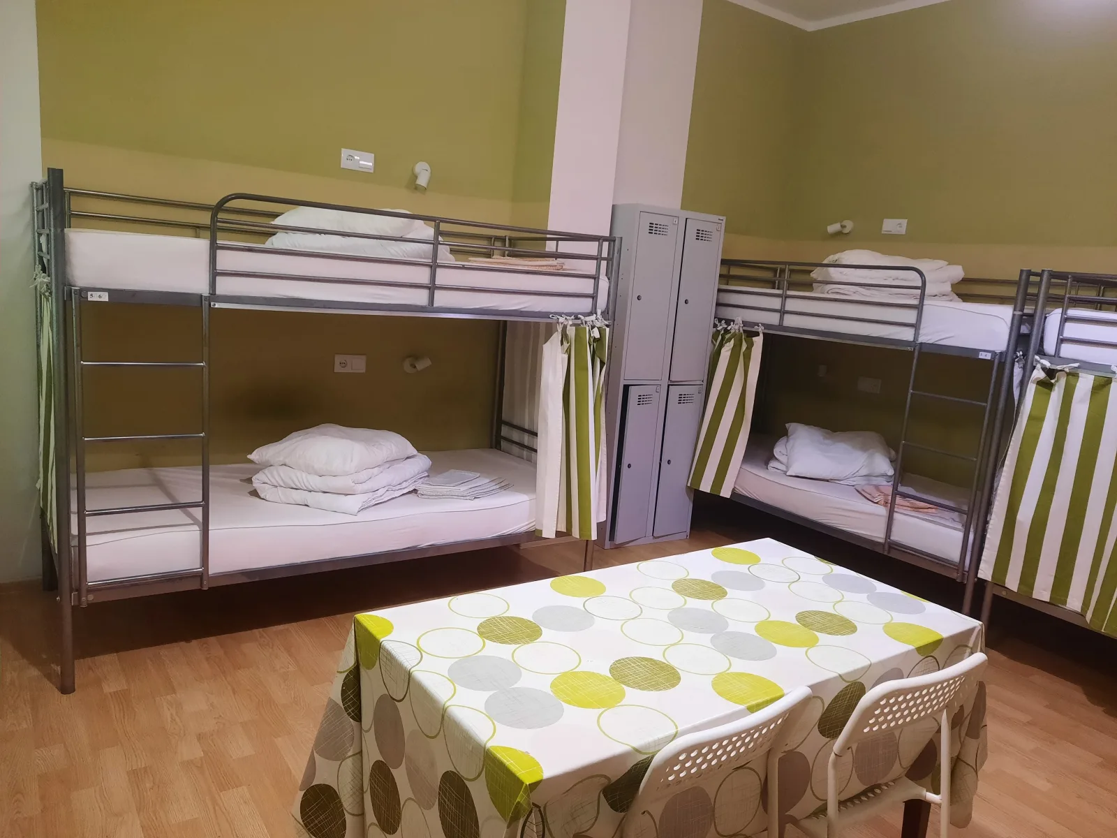 Bed in 10-Bed Male Dormitory Room, Old Town
