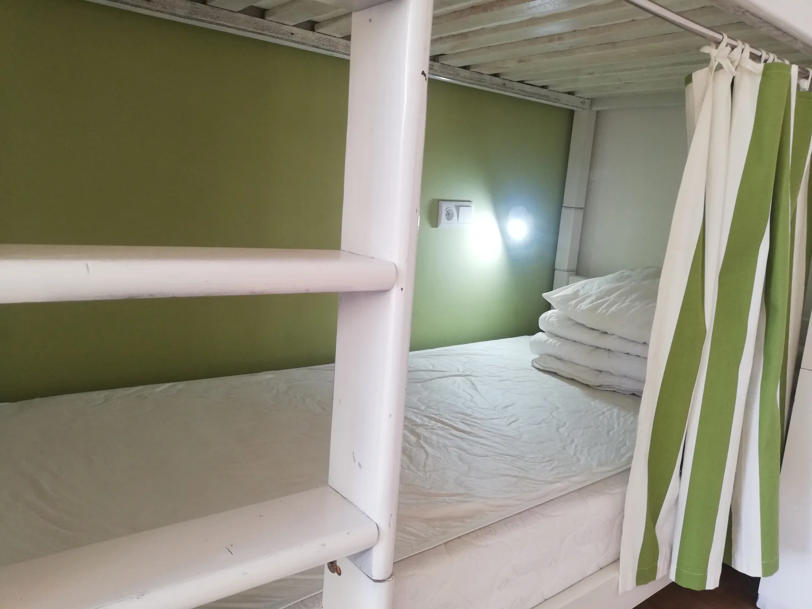 Bed in 12-Bed Mixed Dormitory Room, Old Town