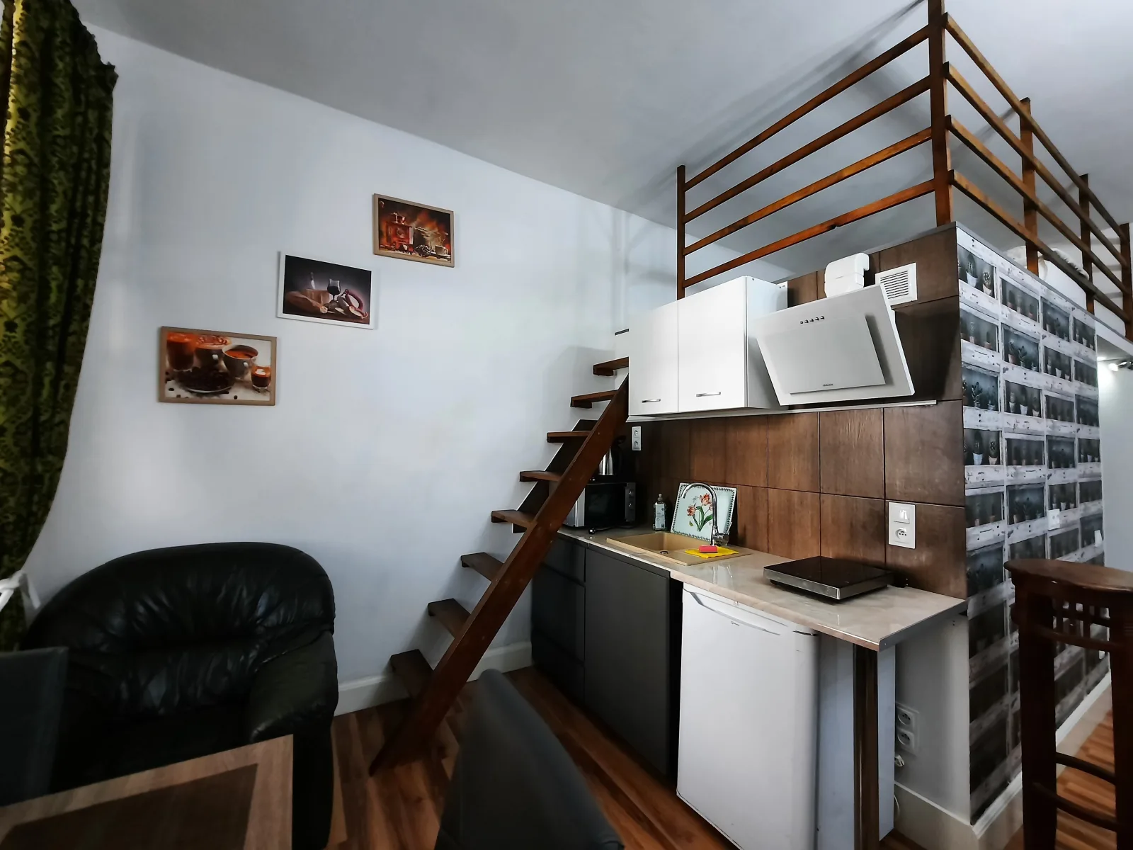 Apartment-studio for 5 guests (Cracow Old Town)