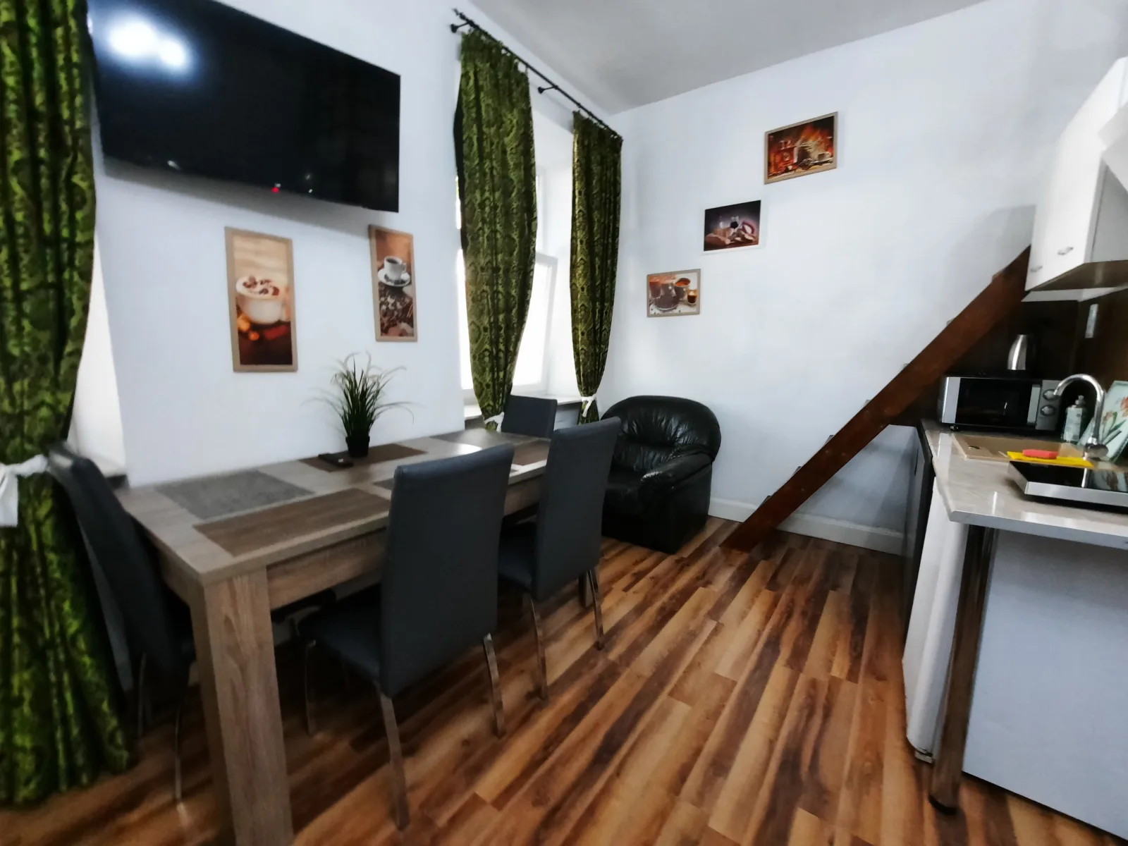 Apartment-studio for 5 guests (Cracow Old Town)