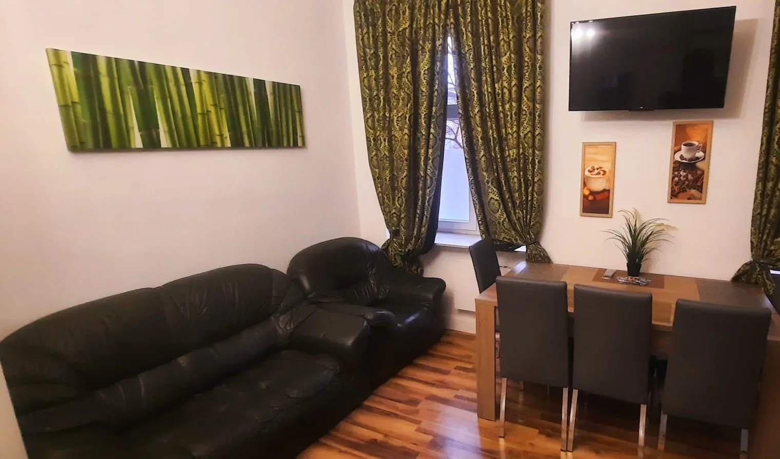 Apartment-studio for 5 guests (Cracow Old Town)