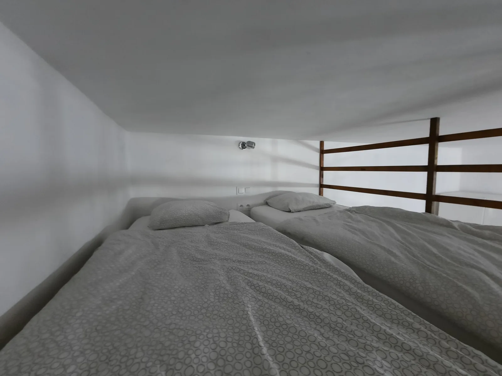 Apartment-studio for 5 guests (Cracow Old Town)