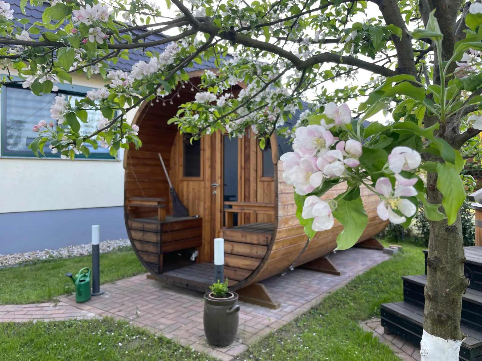Ferienhaus Amare mit Fasssauna, eigener Terrasse & Kamin