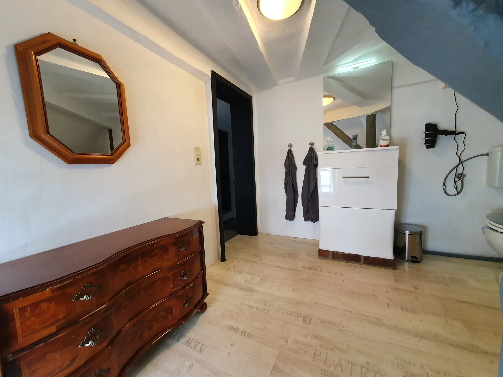 "Bedroo" Ferienwohnung am historischen Hafen
