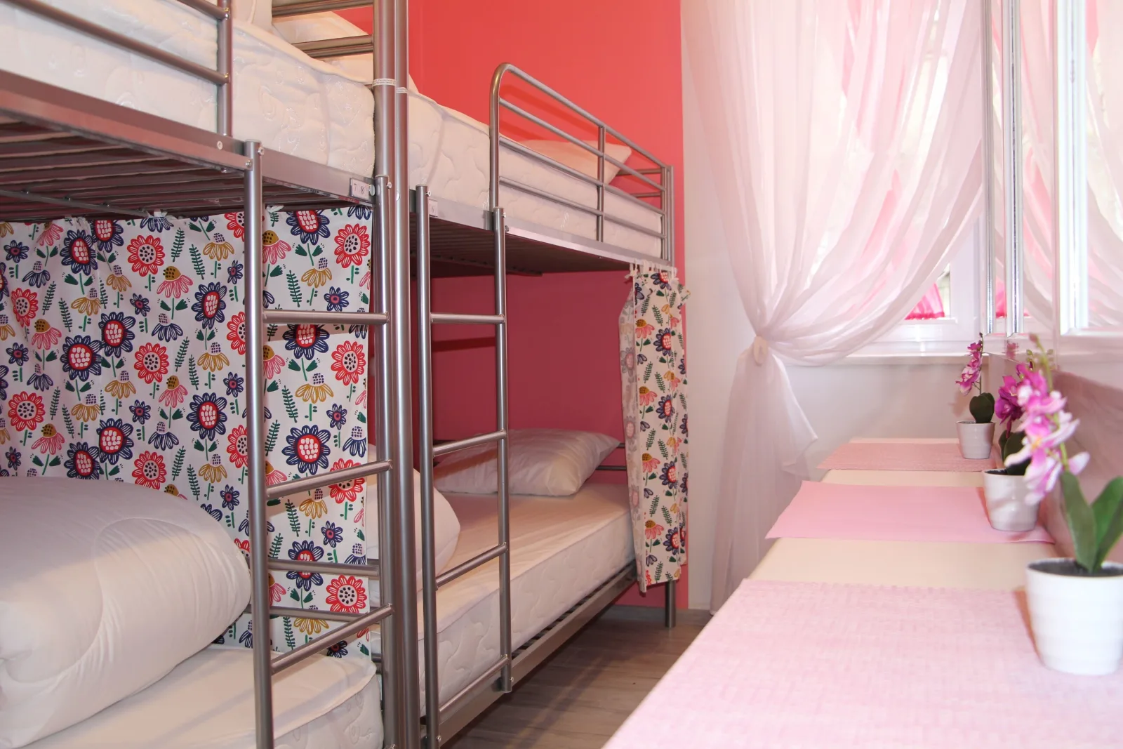 Bed in 10-Bed Female Dormitory Room, Old Town
