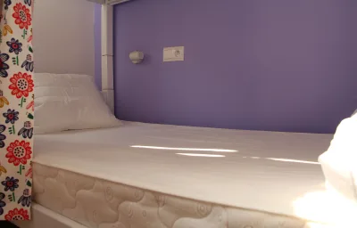 Bed in 8-Bed Mixed Dormitory Room, Old Town