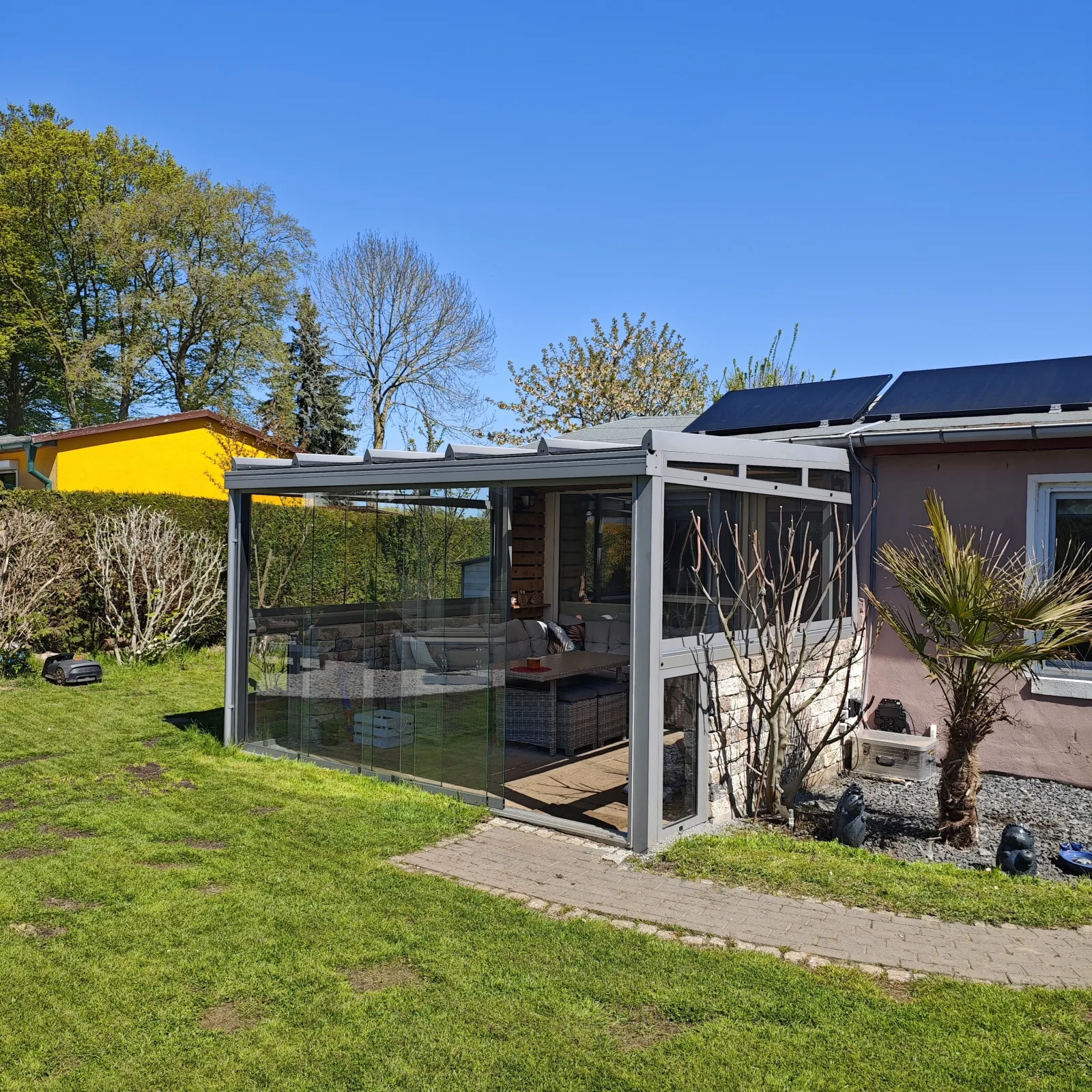 Hundefreundliches Ferienhaus in See- & Ostseenähe mit verglaster Terrasse
