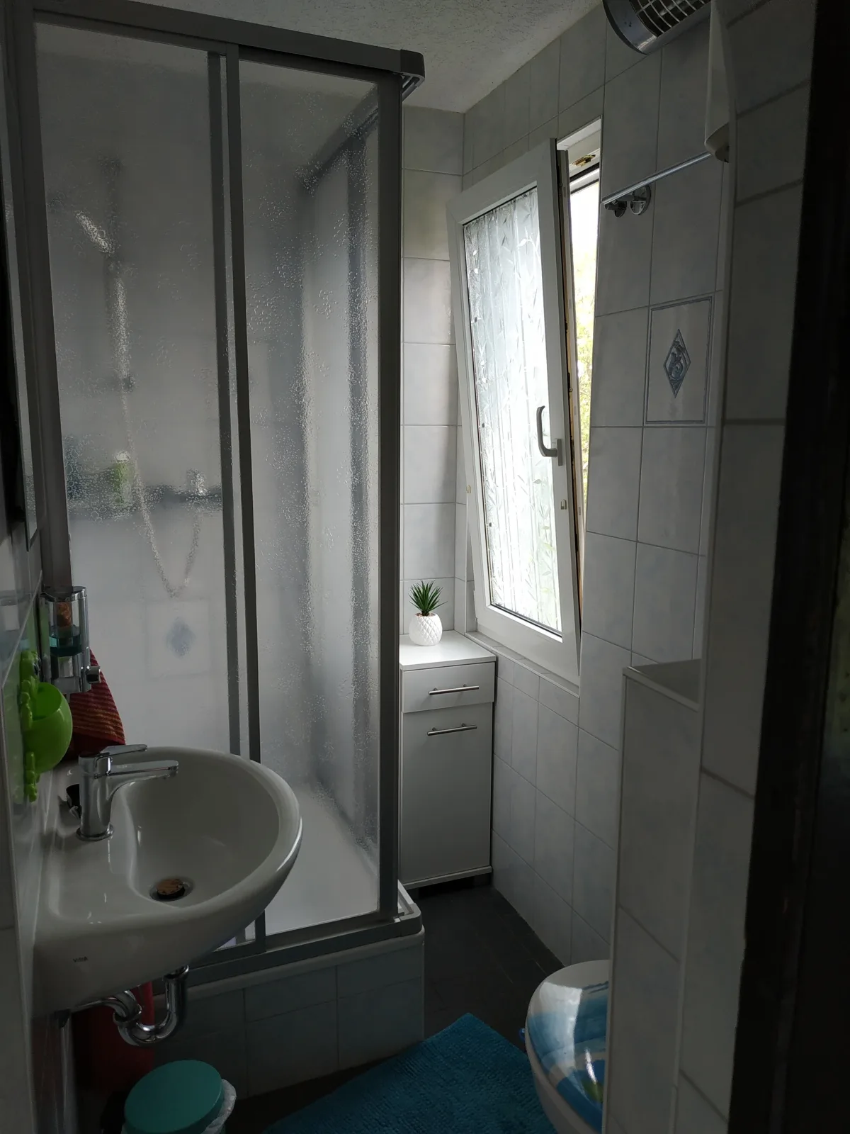 Hundefreundliches Ferienhaus in See- & Ostseenähe mit verglaster Terrasse