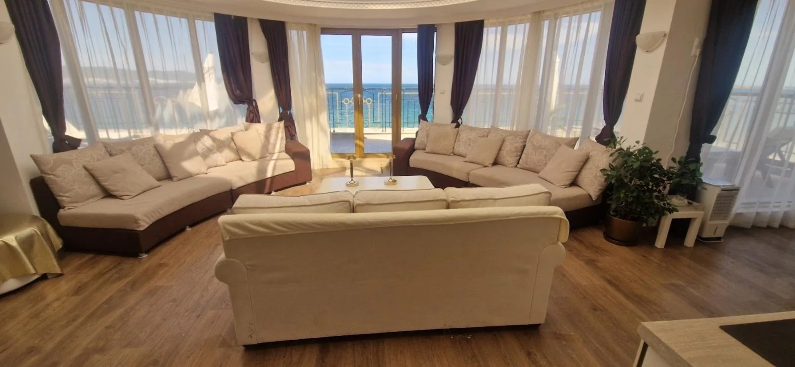 Penthouse Happy  Moments