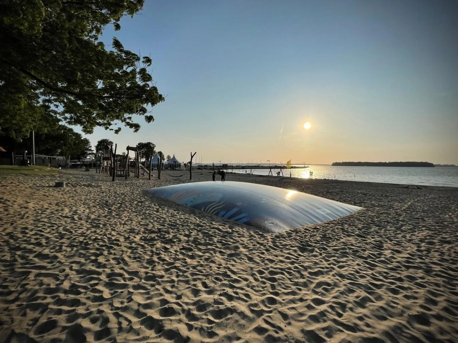 BEACHHOUSE VELUWEMEER in Strandnähe - mit extra großem Garten (inkl. Hallenbadnutzung)