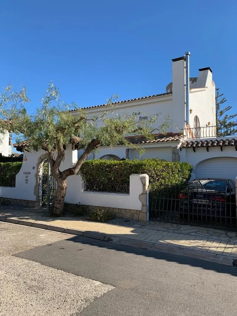 Casa Bowa