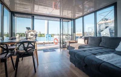Hausboot Püntenel - stationär - Traumhafte Ferienwohnung AUF dem Wasser