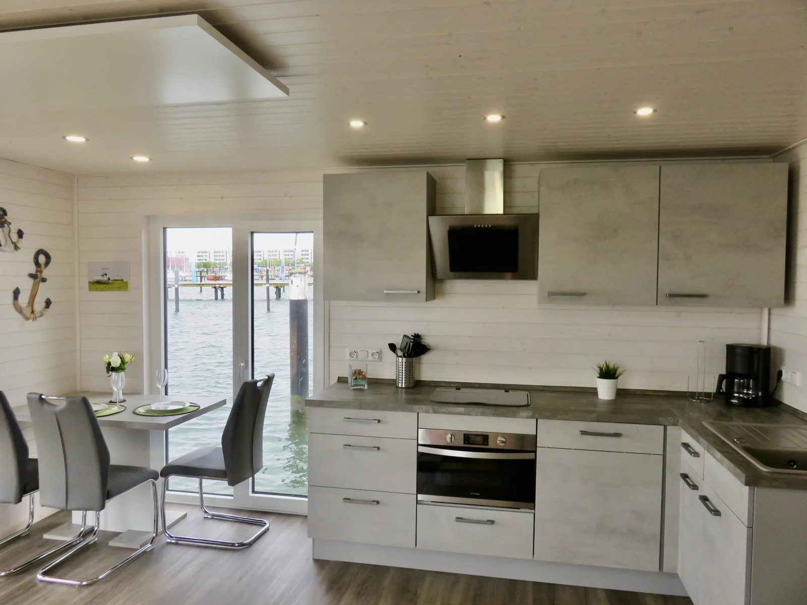Hausboot Bali