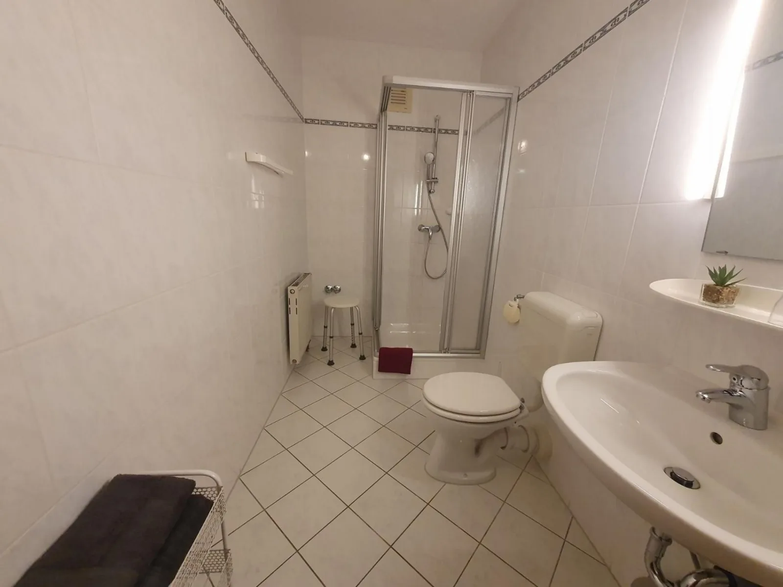 ABM Apartment 17