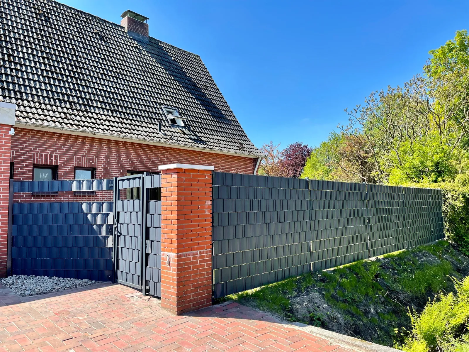 Heimelige Ferienwohnung Nesco mit Balkon und Garten