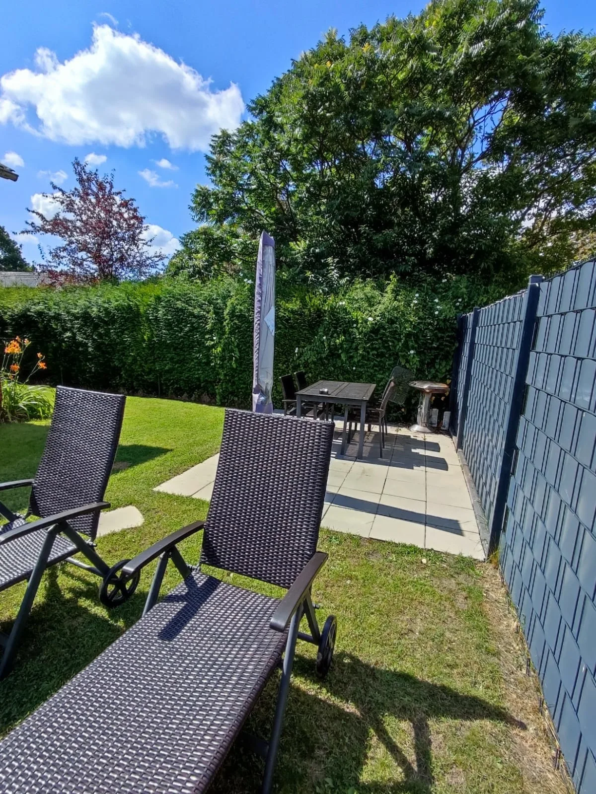 Heimelige Ferienwohnung Nesco mit Balkon und Garten