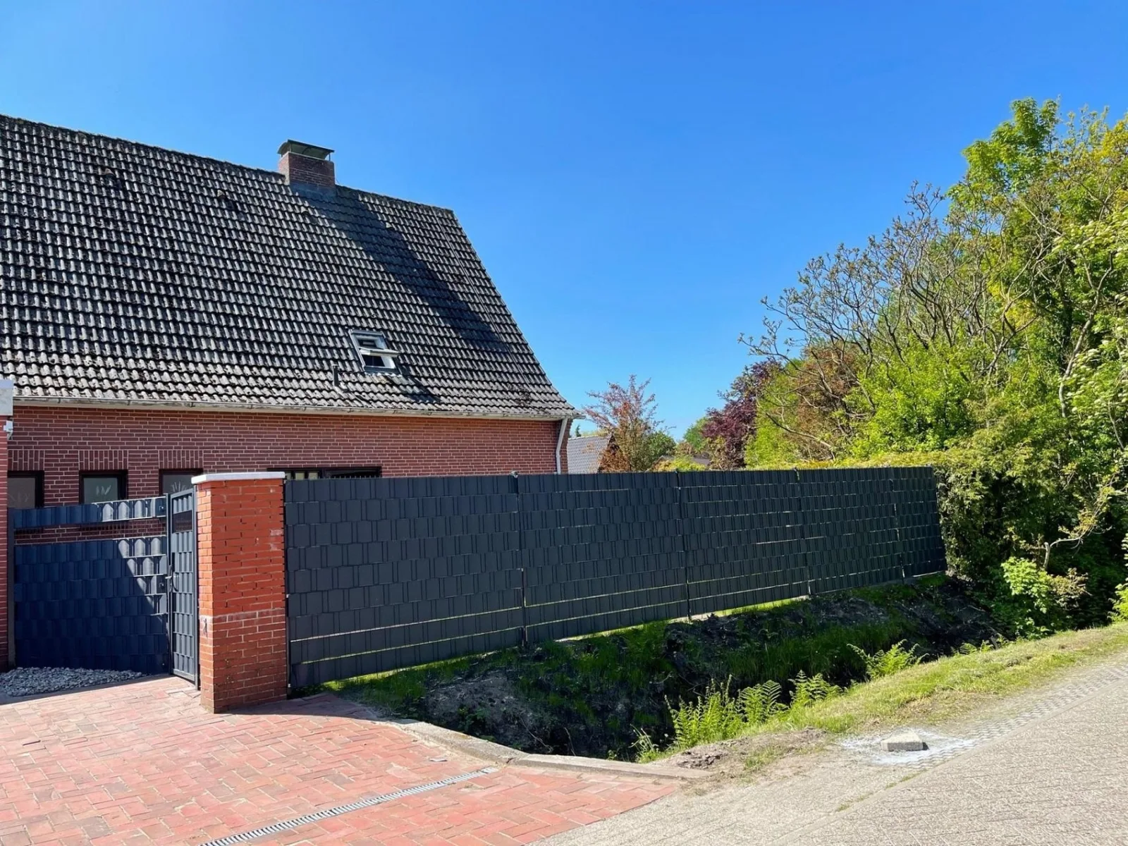 Heimelige Ferienwohnung Nesco mit Balkon und Garten