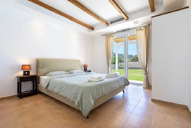 Villa Philena Ladiko+ heizbarer Pool