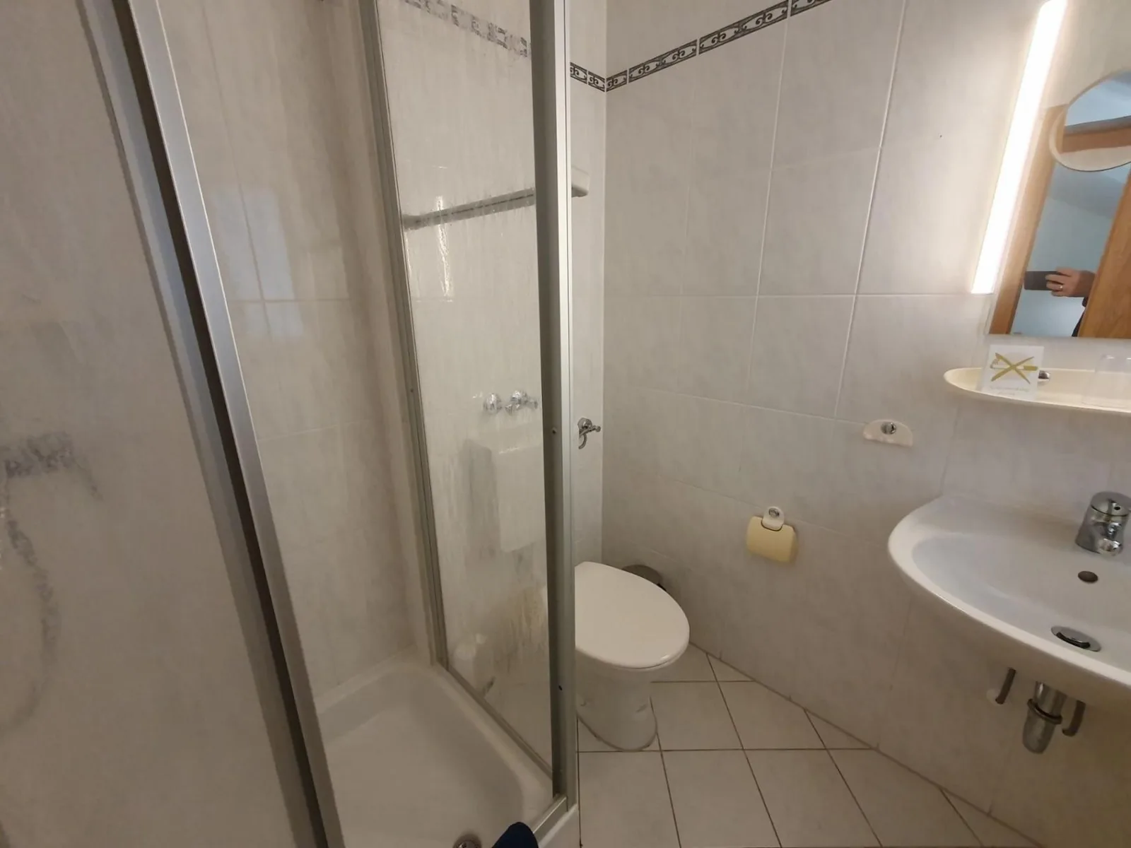 ABM Apartment 33