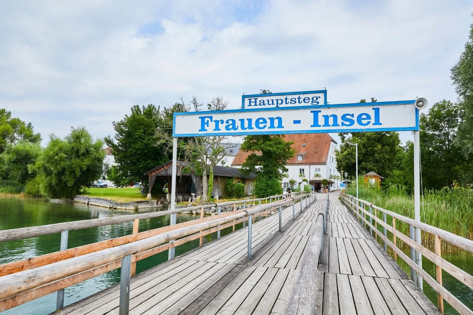 Stilvolles, gepflegtes 5*Ferienloft am Chiemsee, Balkon