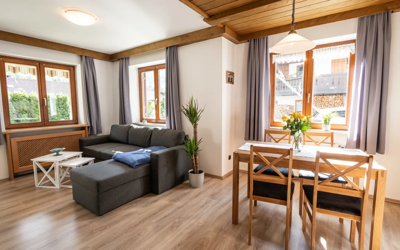Neu! Sonnige Terrassen-Ferienwohnung in den Bergen