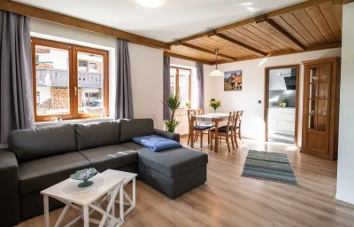 Neu! Sonnige Terrassen-Ferienwohnung in den Bergen