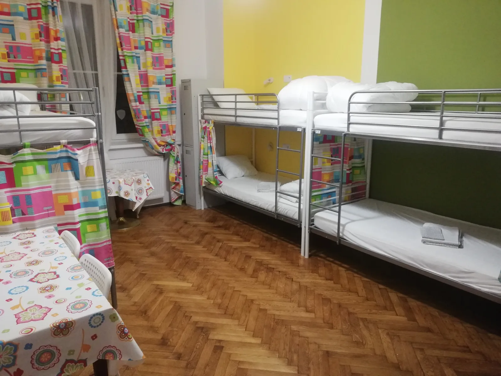 Family room for 8 guests (Cracow Old Town)