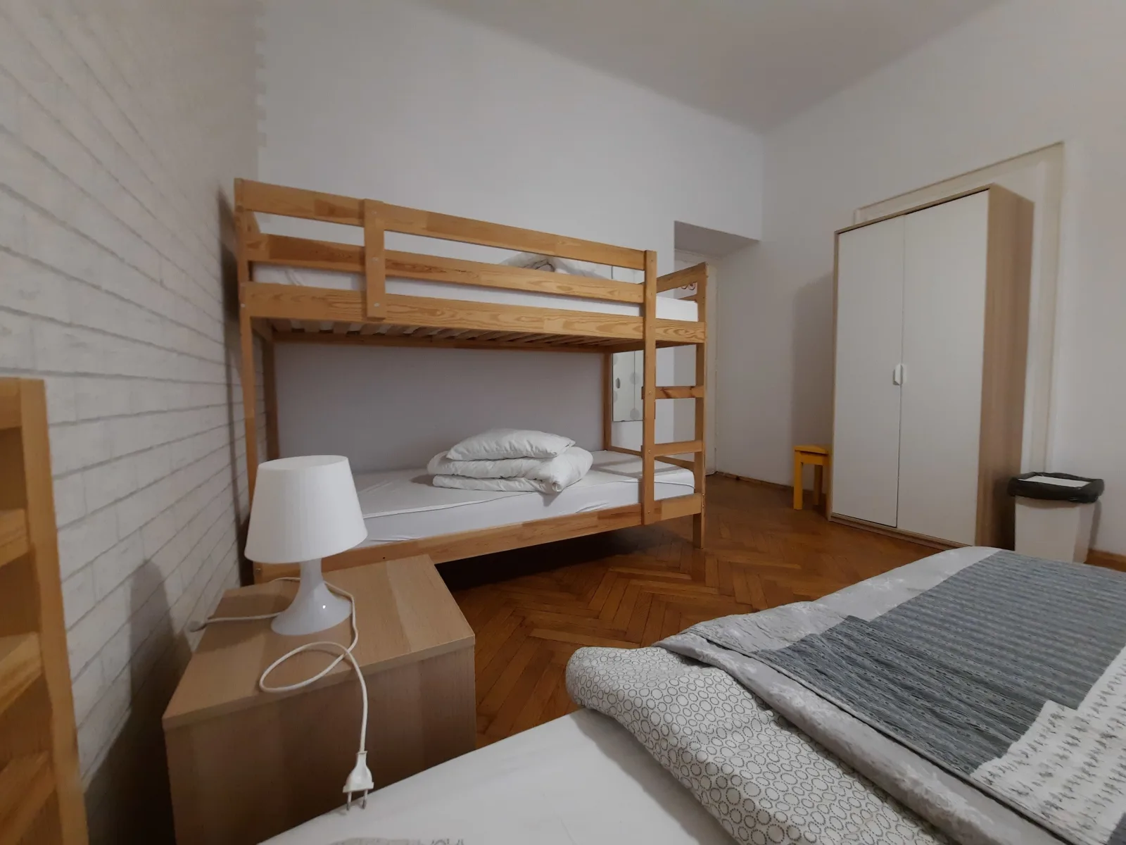 Family room for 5 guests (Cracow Old Town)