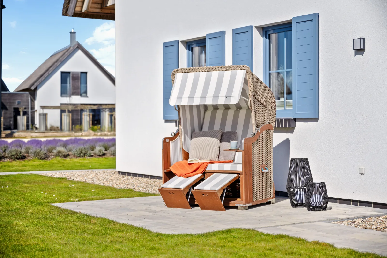 Rügenzauber – Reetdachhaus mit Sauna & Kamin | Strandnähe | Garten