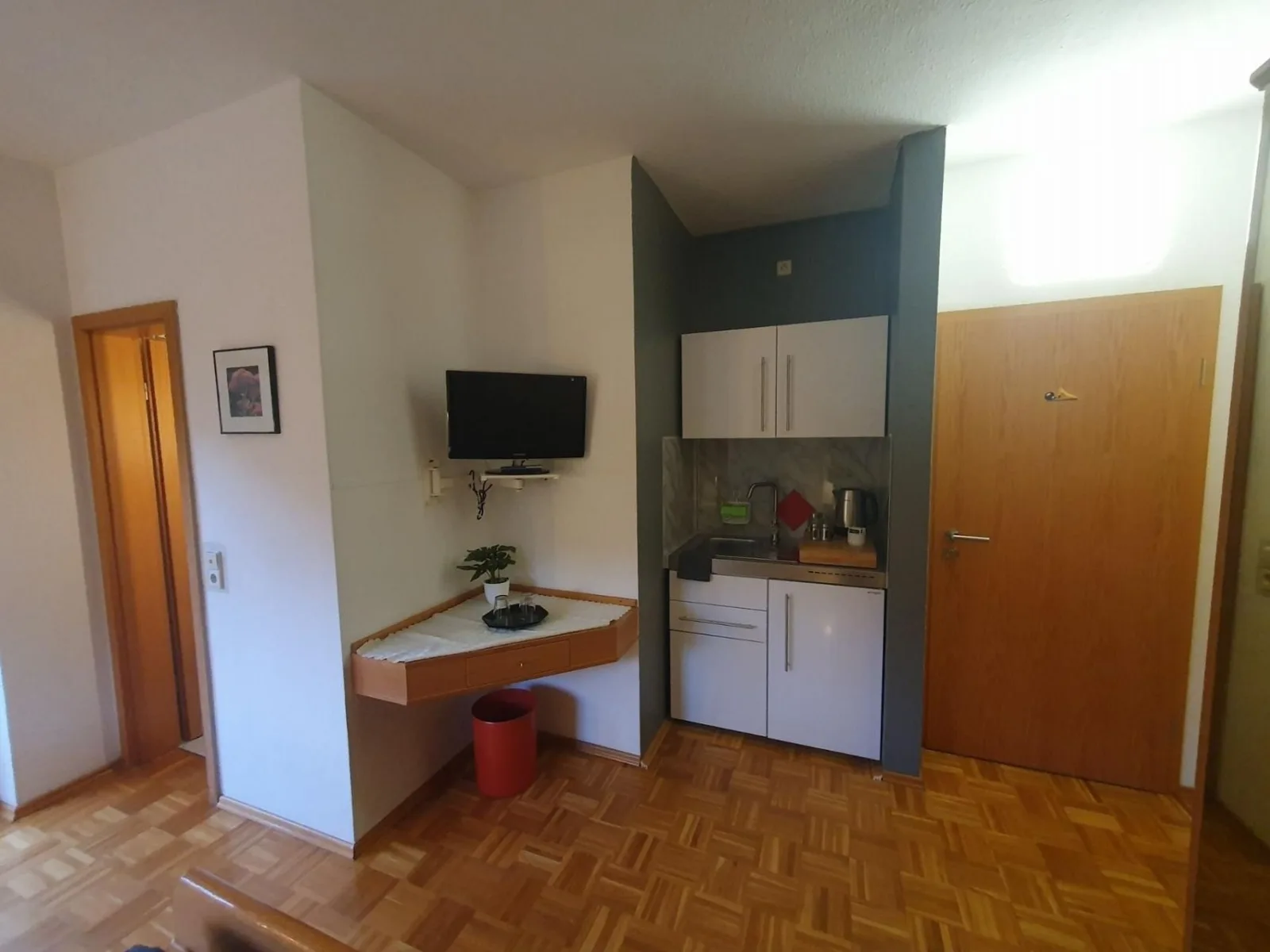 ABM Apartment 16
